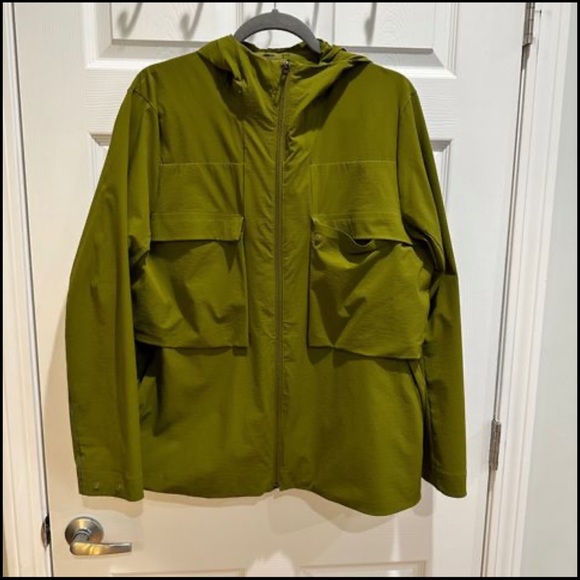 Waterproof Lululemon jacket/ small size. - Picture 5 of 5